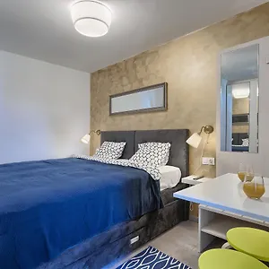 3* Gasthuis Luxury Flats In Centre